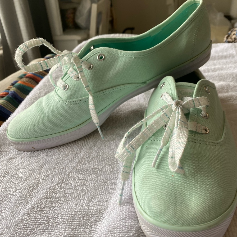 Keds - Picture 2 of 3